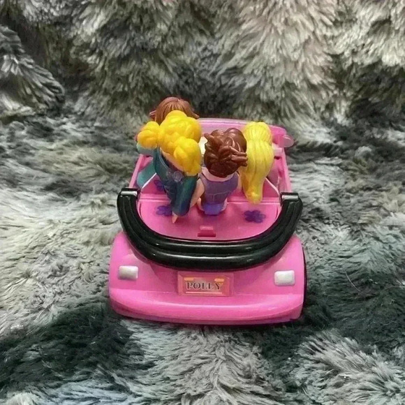 Vintage Polly Pocket  Pink convertible car with 4 dolls - Picture 3 of 16